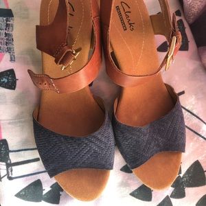 Clark’s wedge sandal 👡